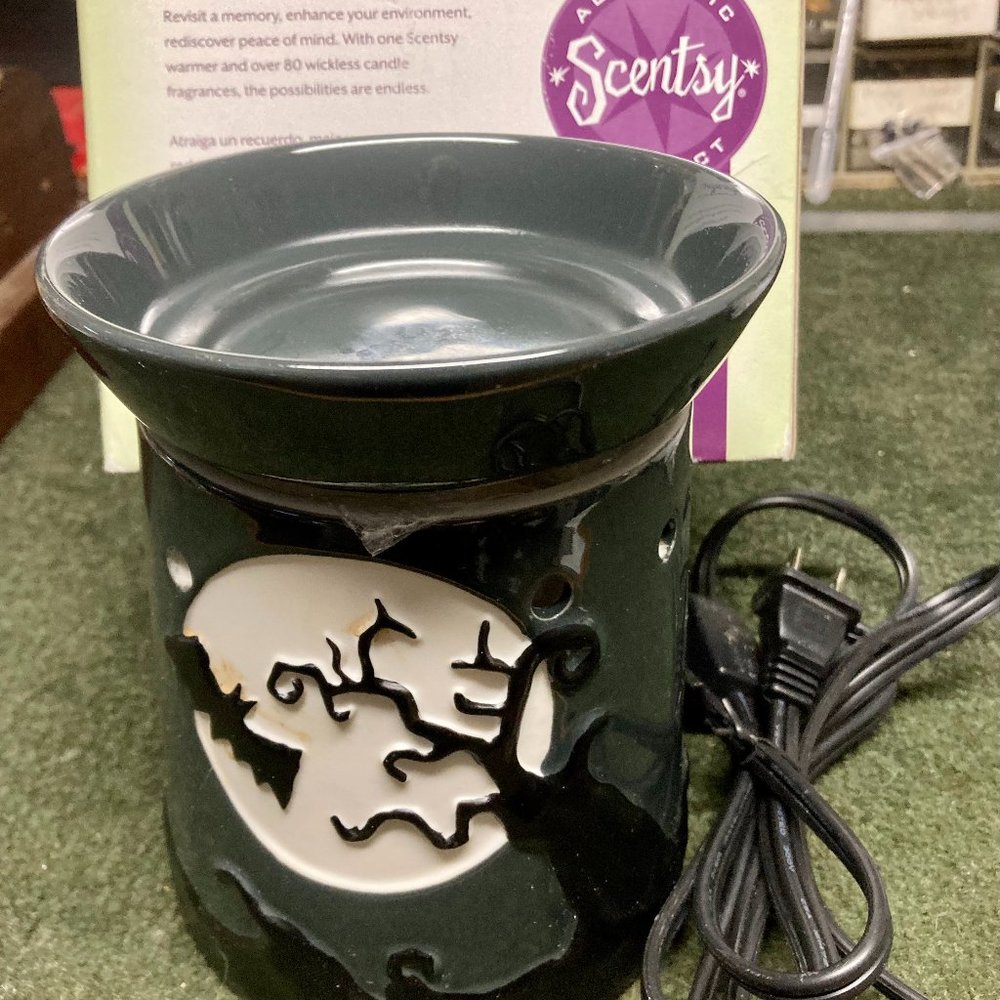 Scentsy Fright Night Bat/Tree Halloween Full Size Wax Warmer - Retired